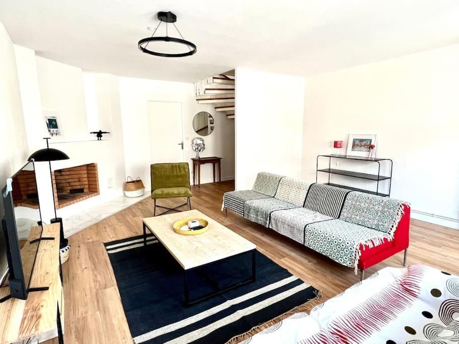 Superbe Appartement Avec Parking 拉罗歇尔 外观 照片